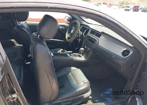 2014 Ford Mustang z USA, uszkodzony, nr VIN 1ZVBP8AM0E5264508